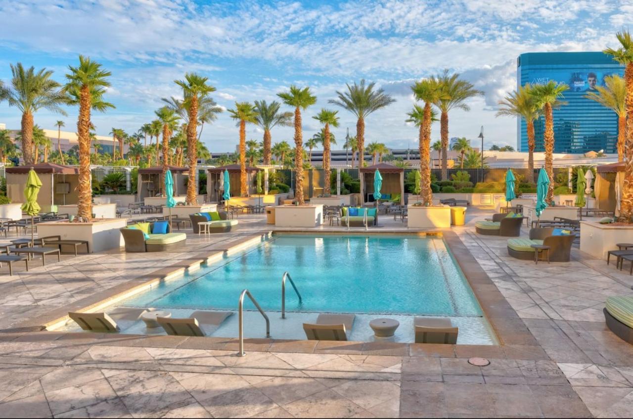 Balcony Full Strip View Suite Mgm Signature Free Valet Las Vegas Eksteriør billede