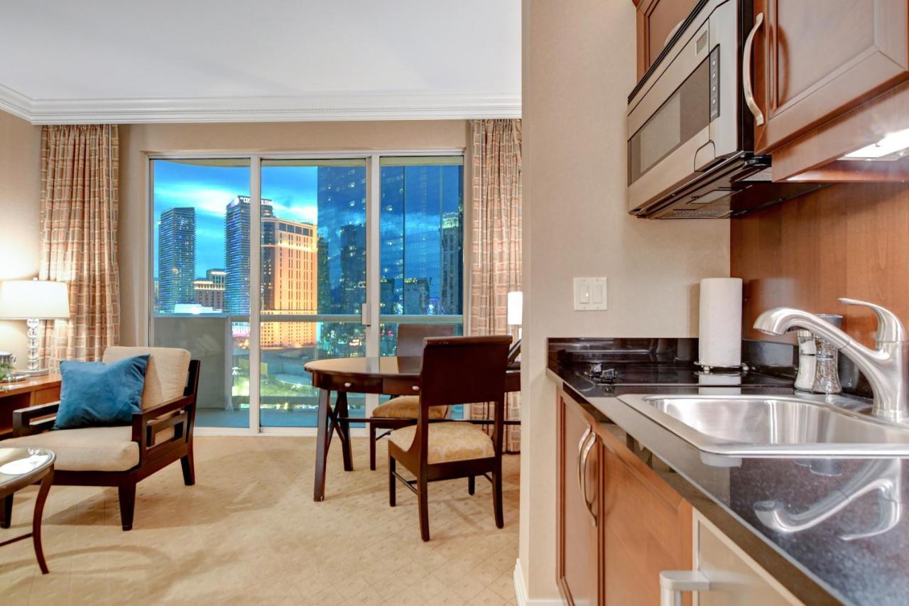 Balcony Full Strip View Suite Mgm Signature Free Valet Las Vegas Eksteriør billede