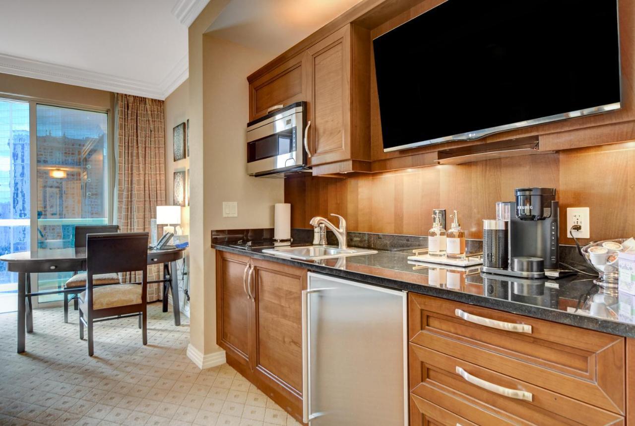 Balcony Full Strip View Suite Mgm Signature Free Valet Las Vegas Eksteriør billede